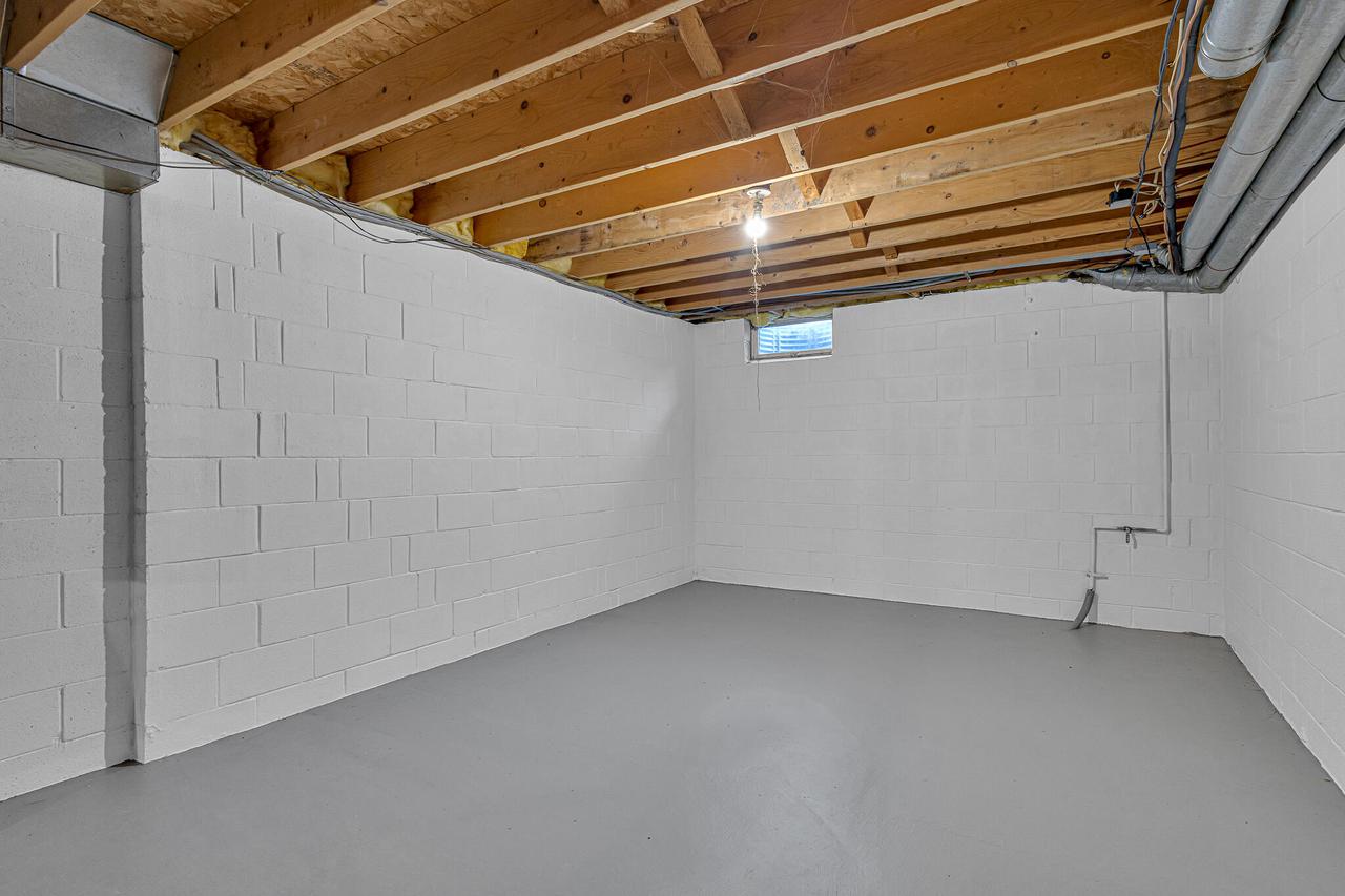 15647 West Brook DRIVE