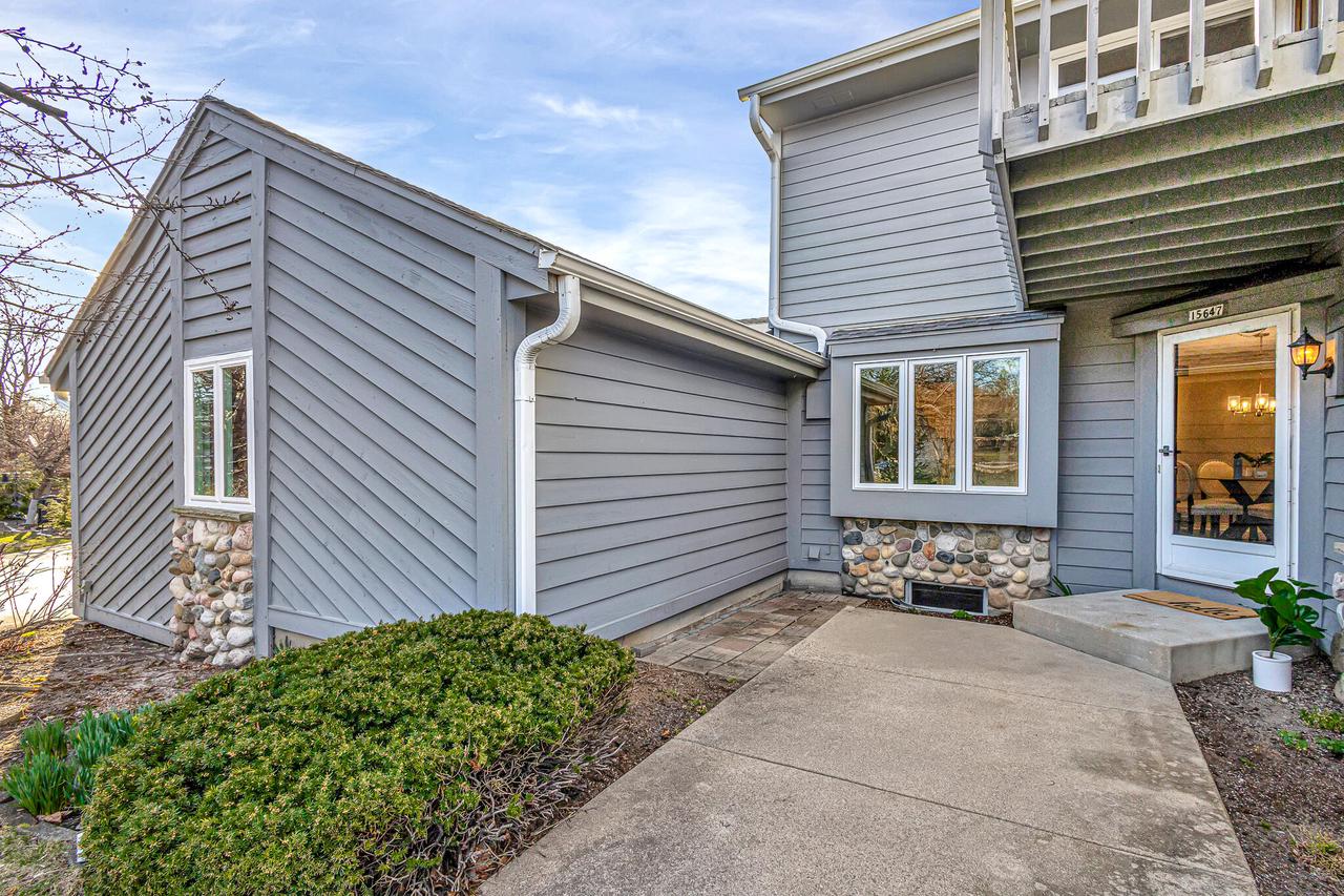 15647 West Brook DRIVE