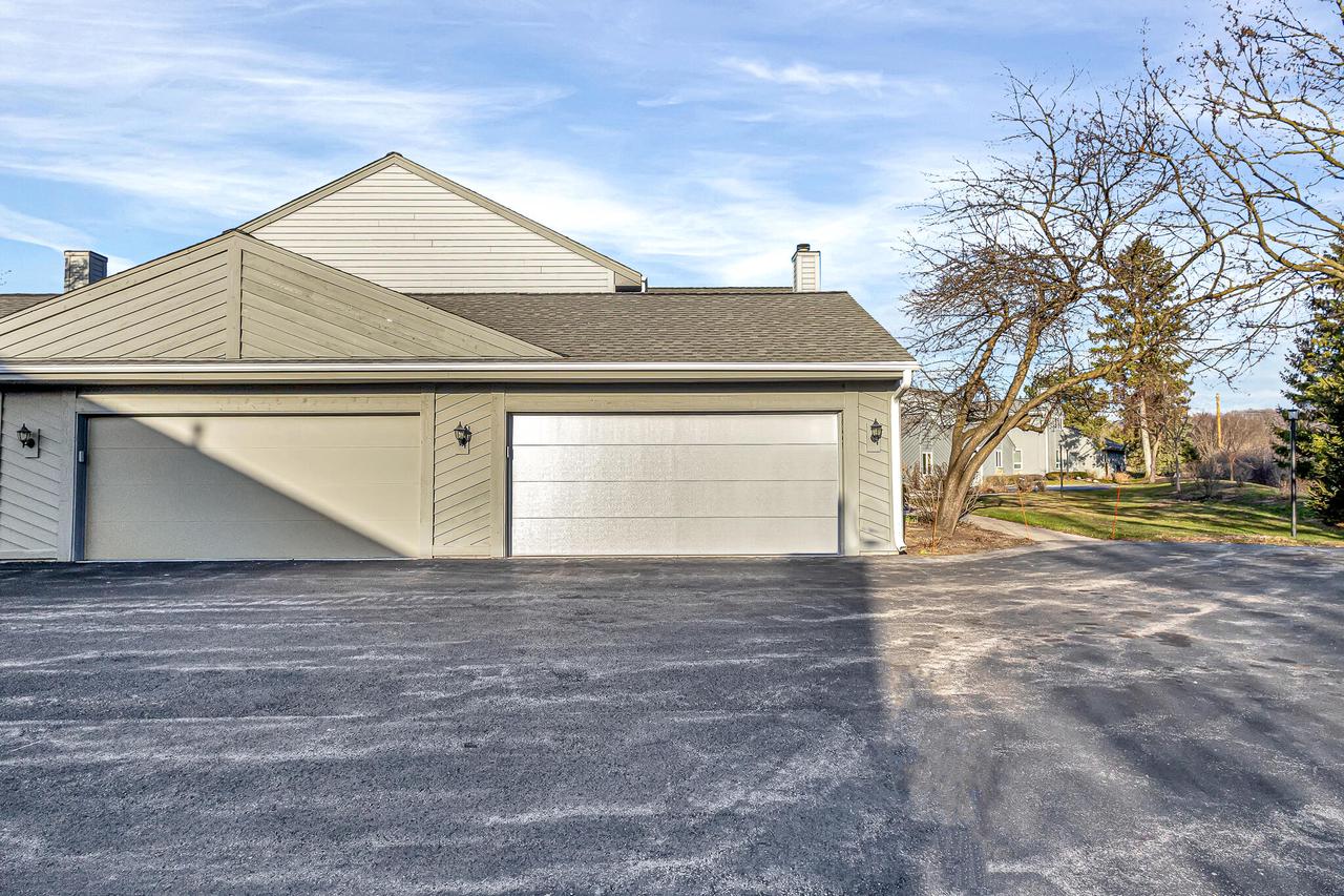 15647 West Brook DRIVE