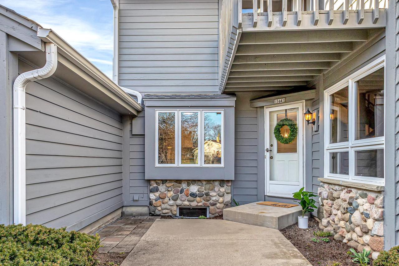 15647 West Brook DRIVE