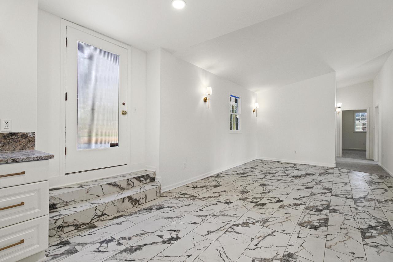 2030 La Chandelle COURT