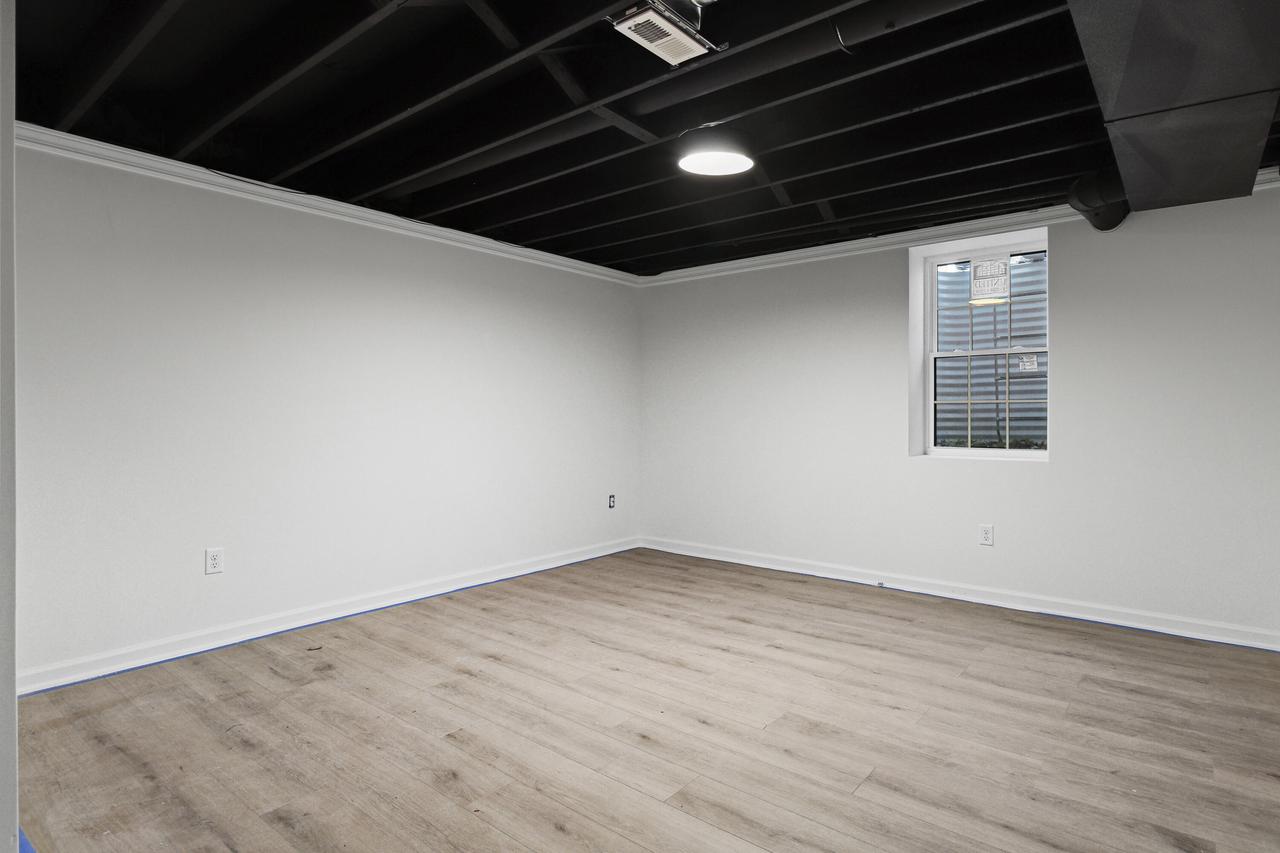 2030 La Chandelle COURT