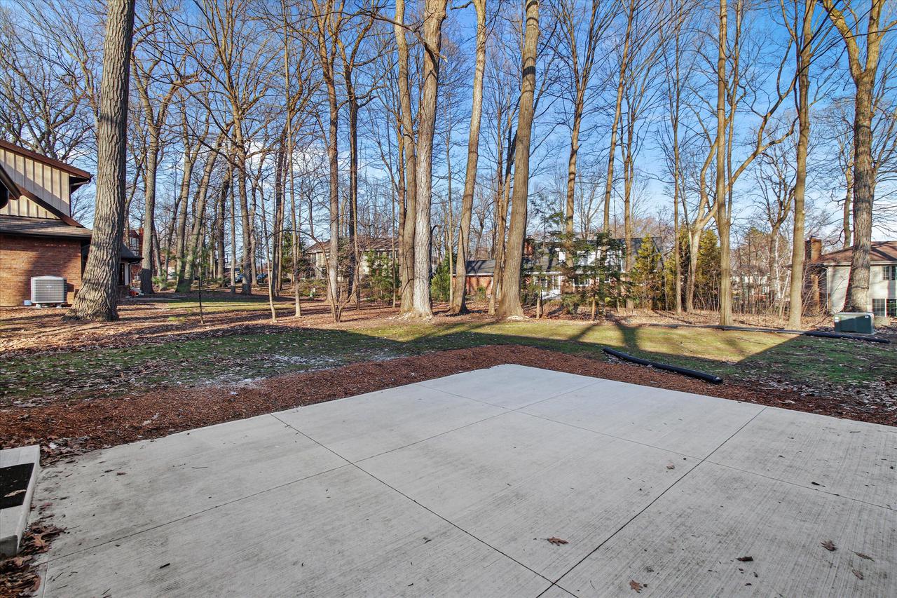 2030 La Chandelle COURT