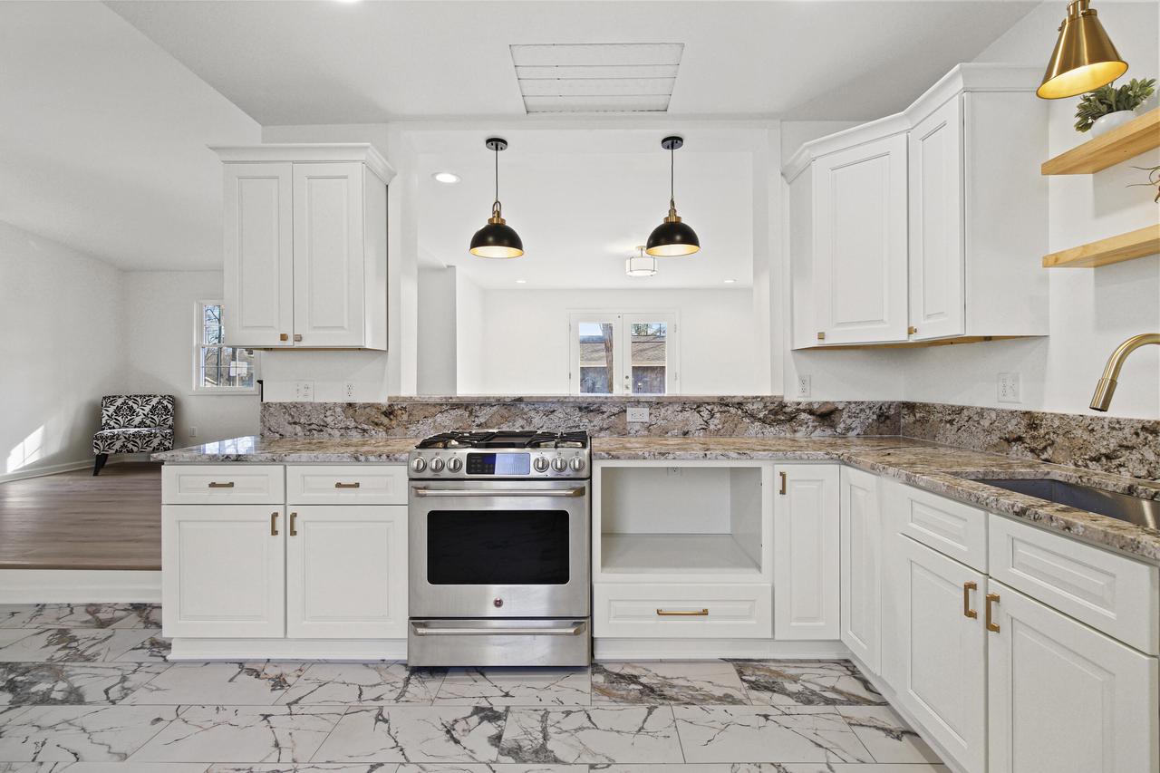 2030 La Chandelle COURT