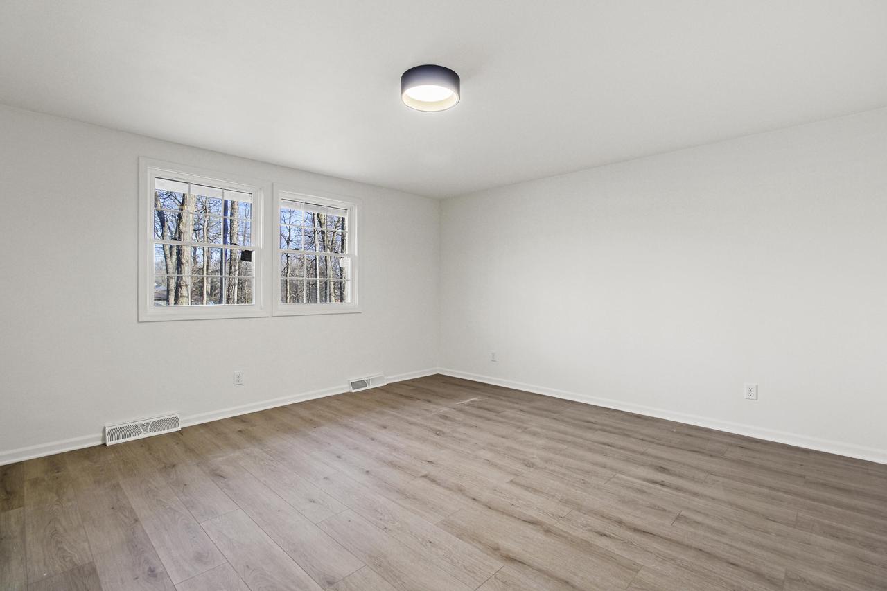 2030 La Chandelle COURT