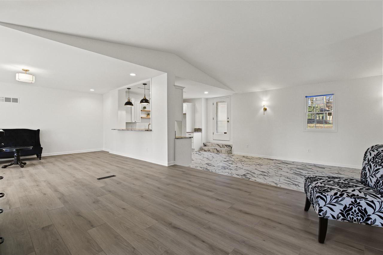 2030 La Chandelle COURT