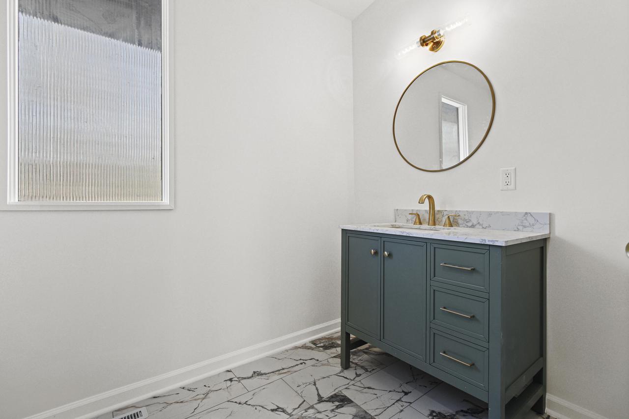 2030 La Chandelle COURT