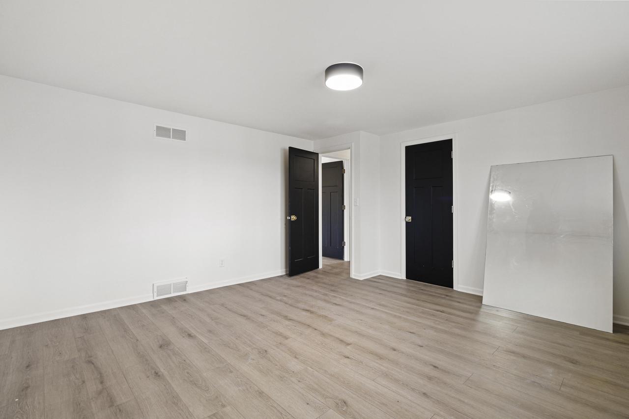 2030 La Chandelle COURT