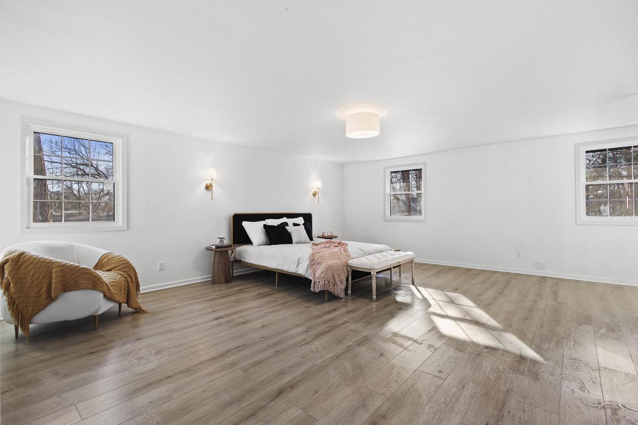 2030 La Chandelle COURT