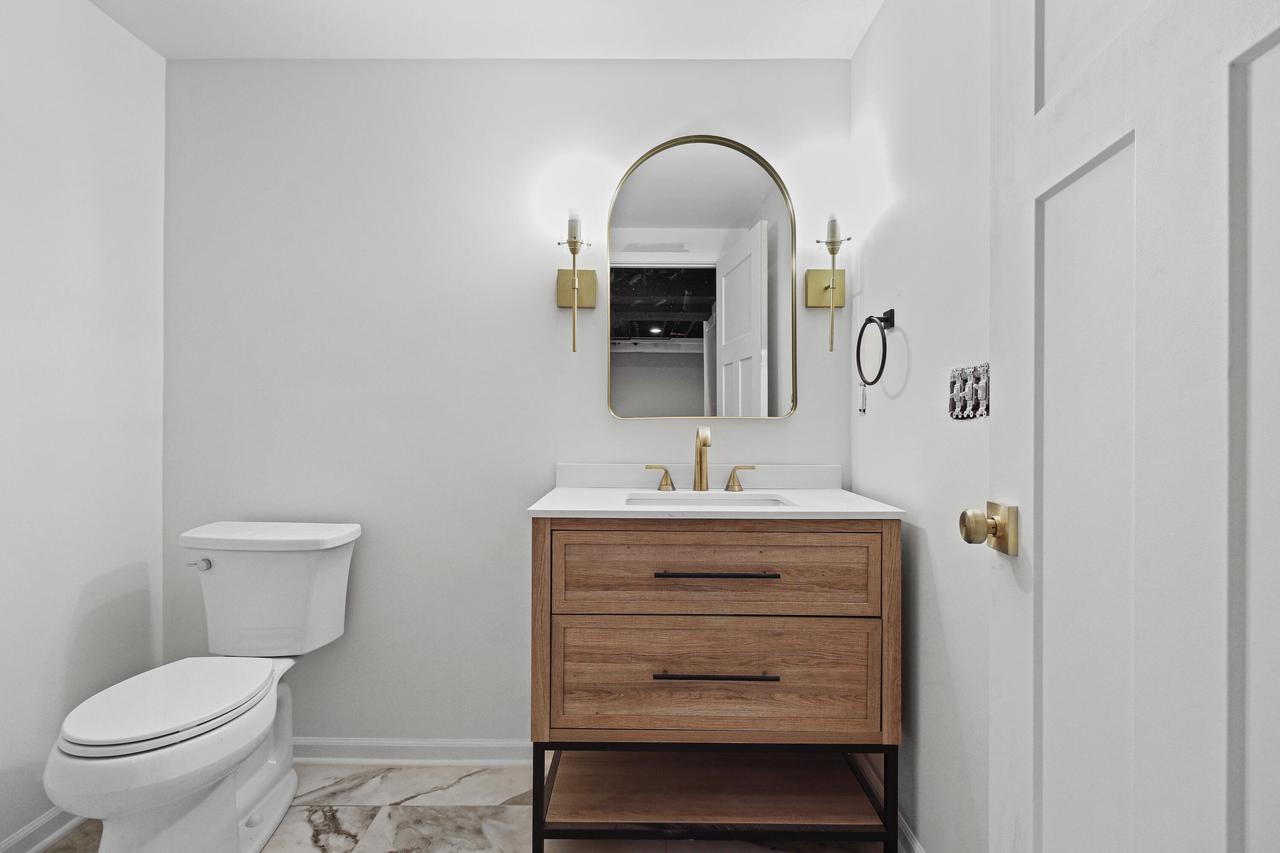 2030 La Chandelle COURT