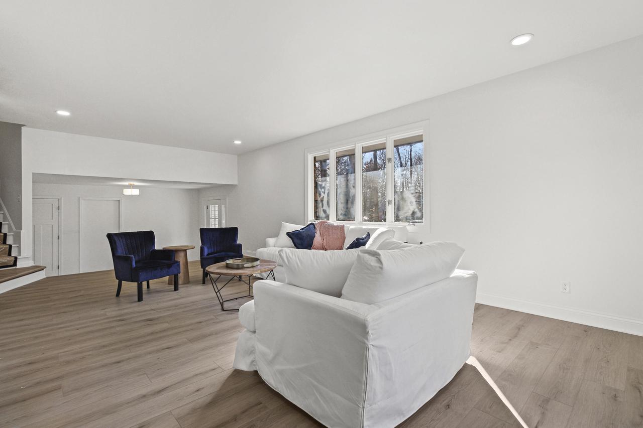 2030 La Chandelle COURT