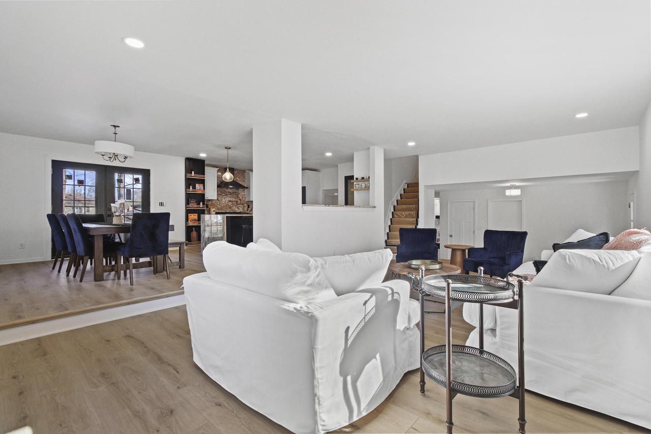 2030 La Chandelle COURT