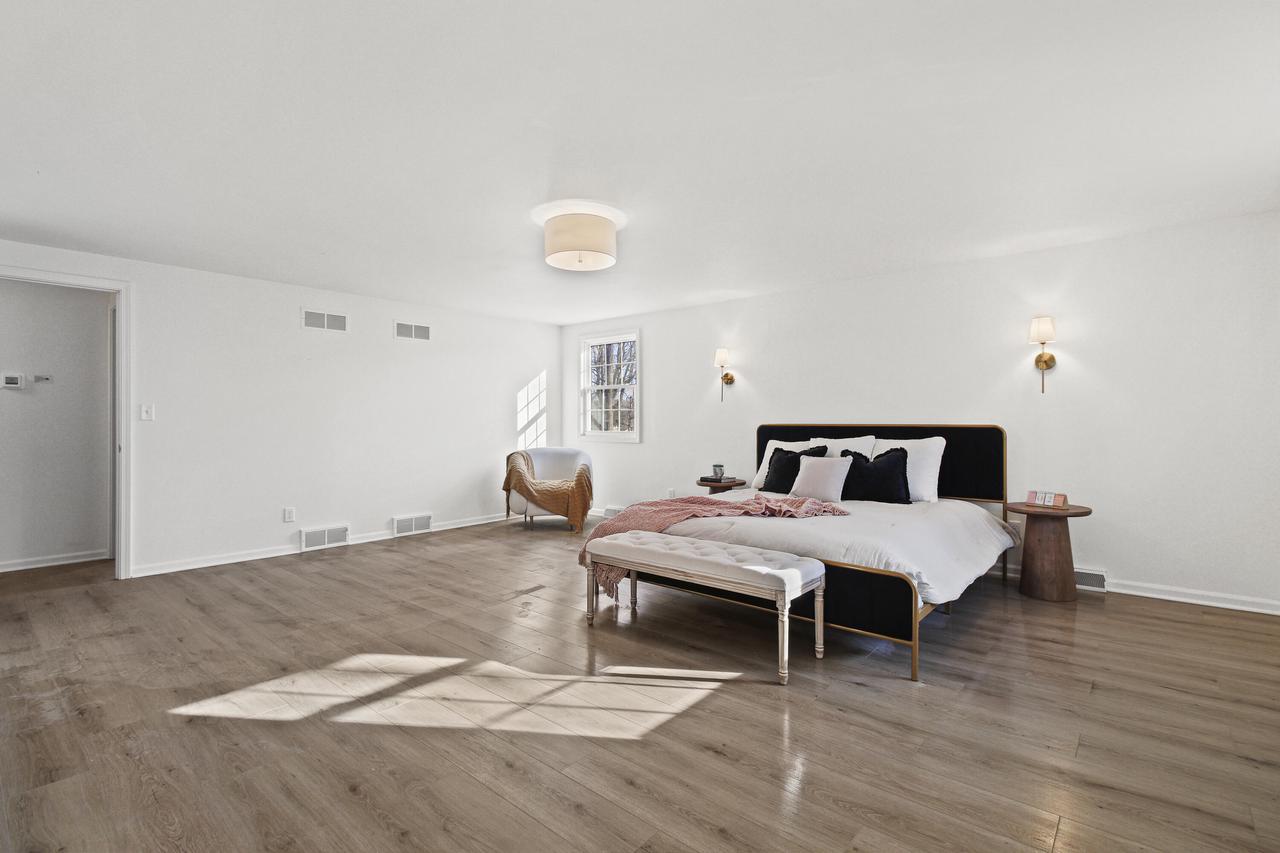 2030 La Chandelle COURT