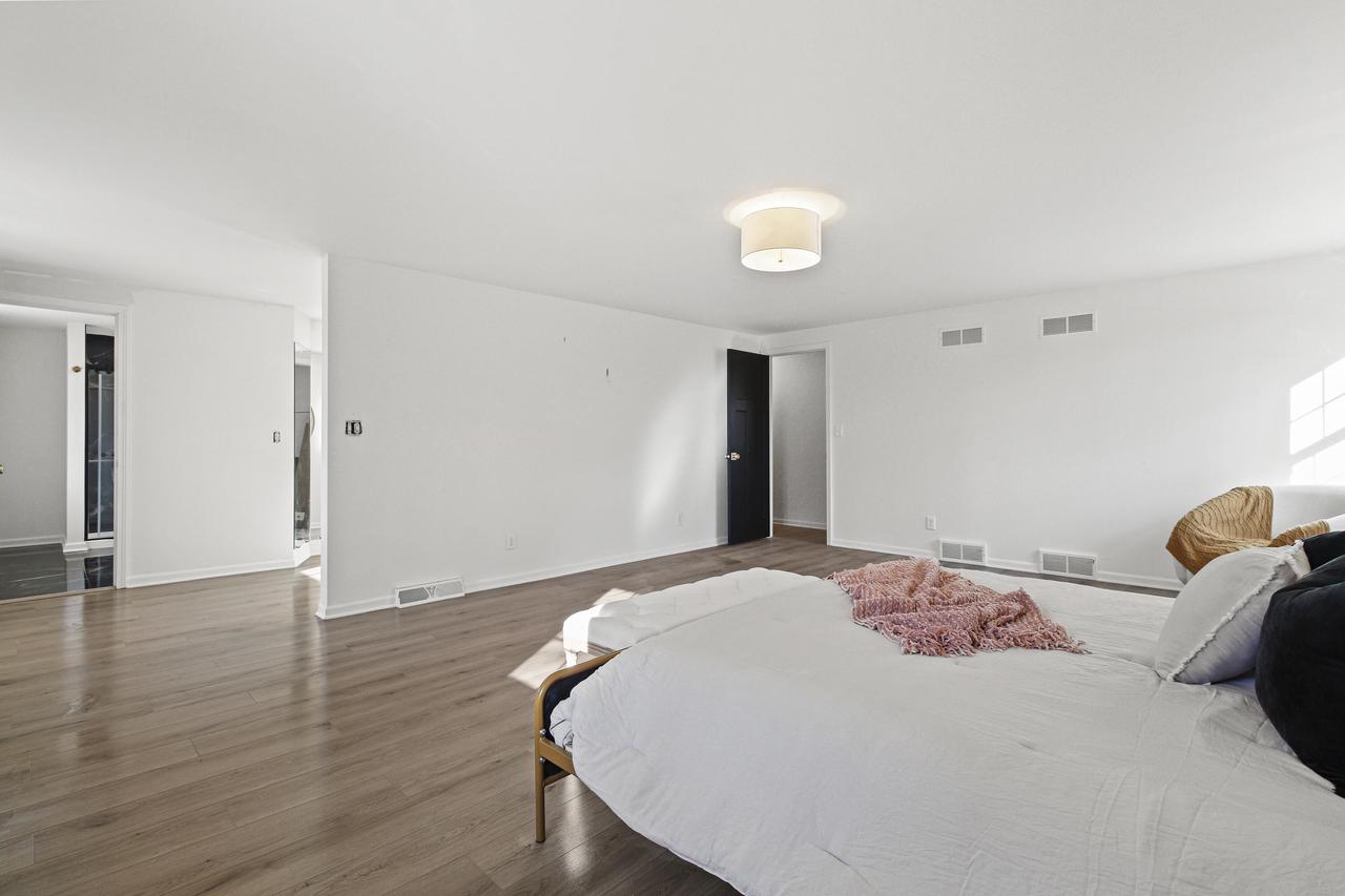 2030 La Chandelle COURT