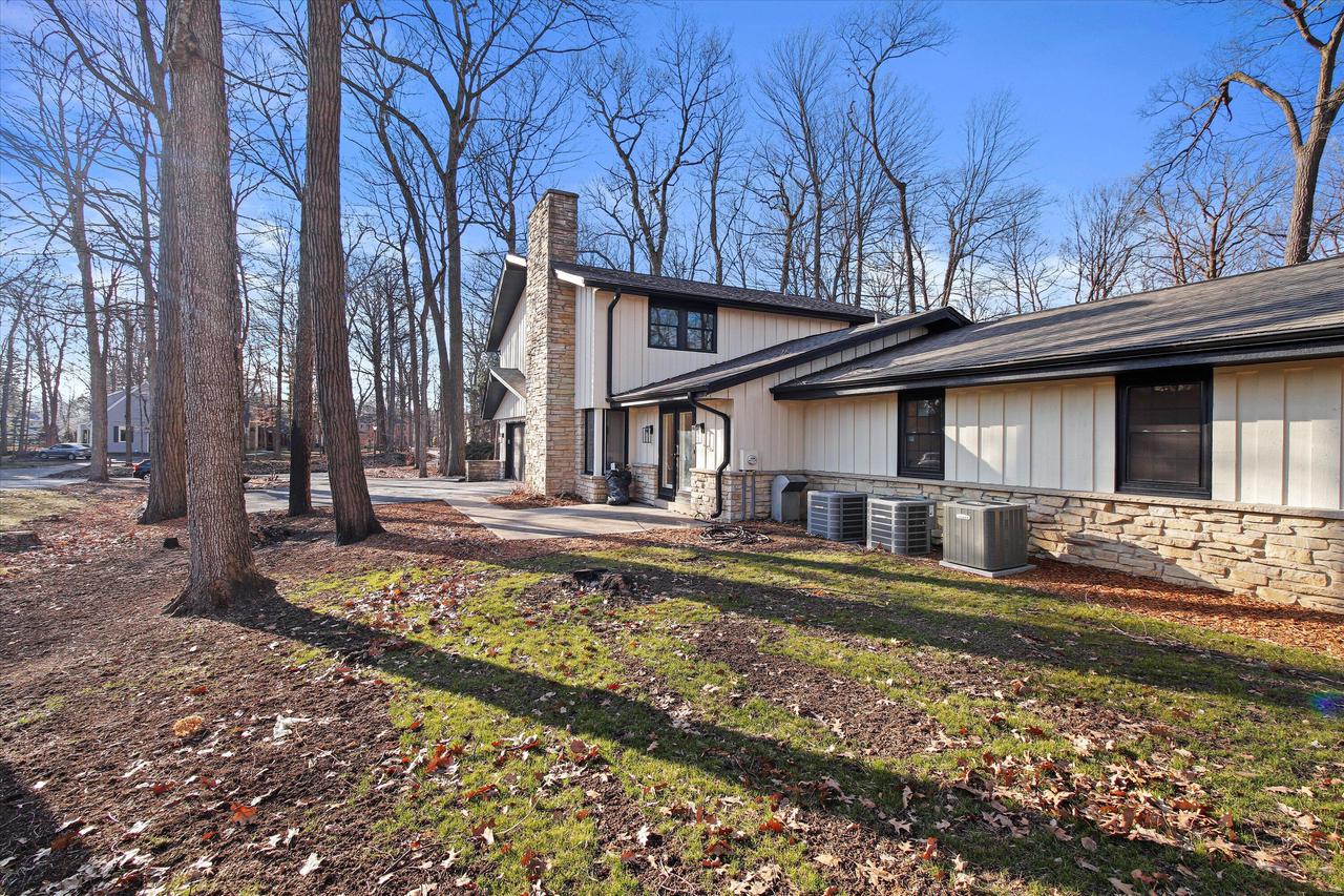 2030 La Chandelle COURT