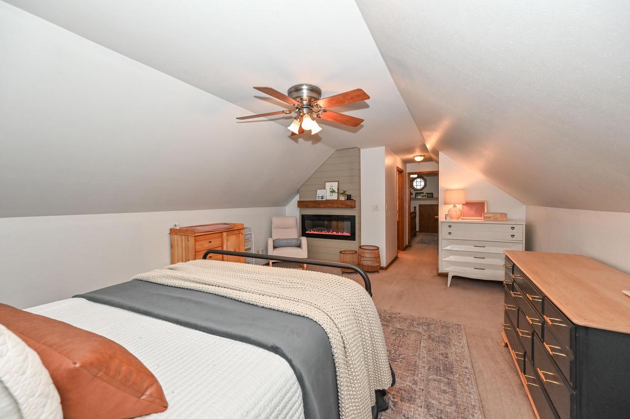 5544 South 42nd STREET