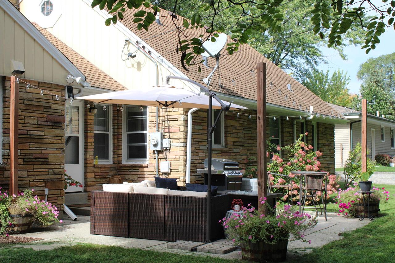 5544 South 42nd STREET