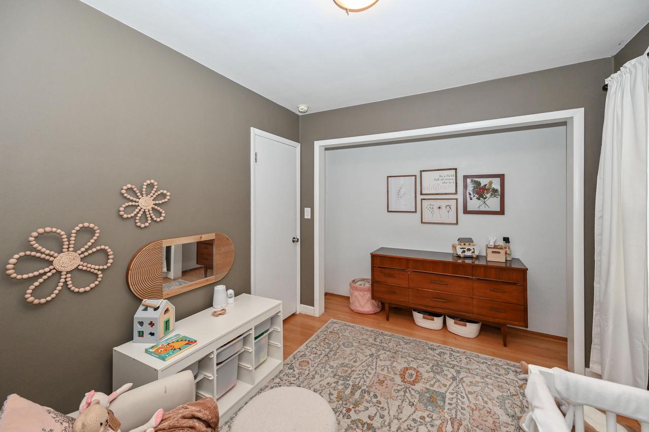 5544 South 42nd STREET