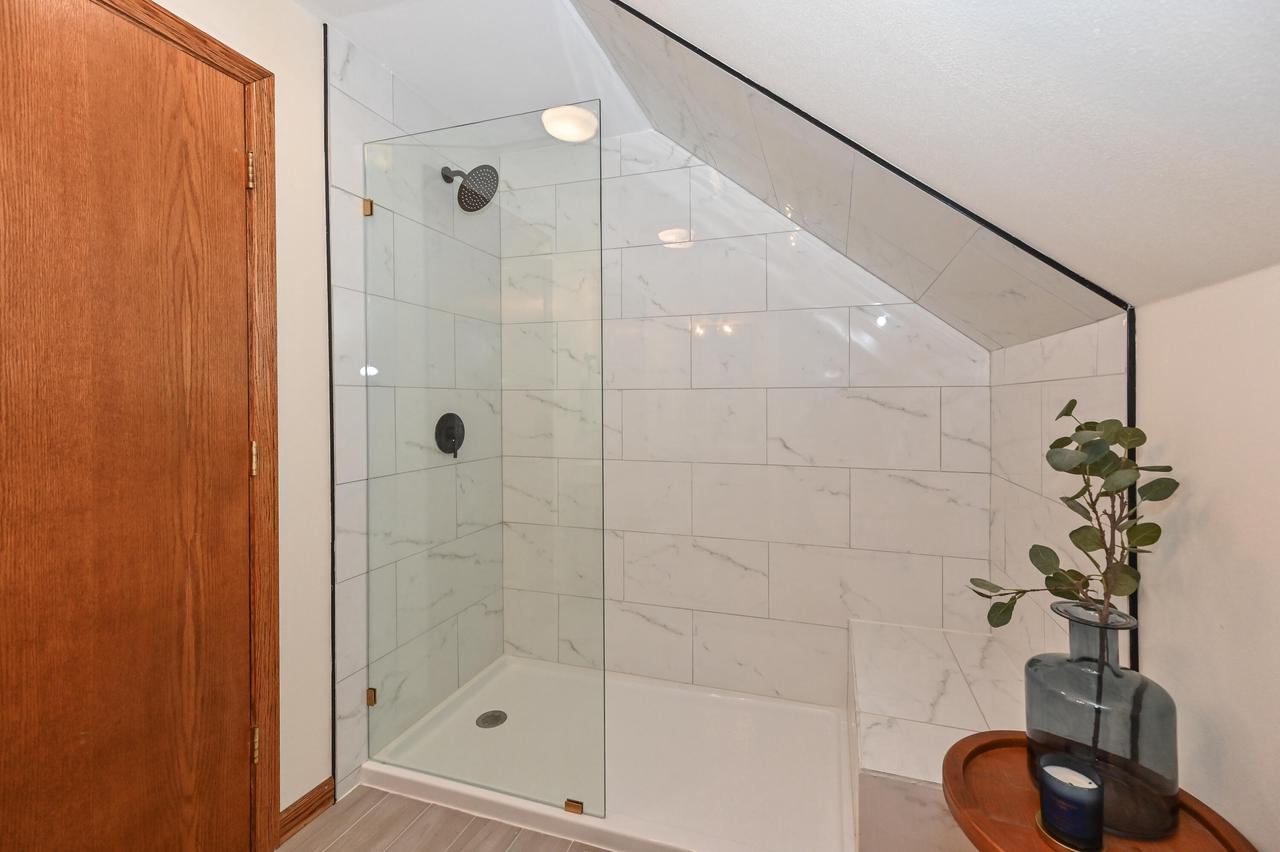 5544 South 42nd STREET