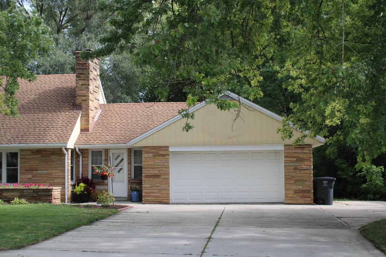 5544 South 42nd STREET