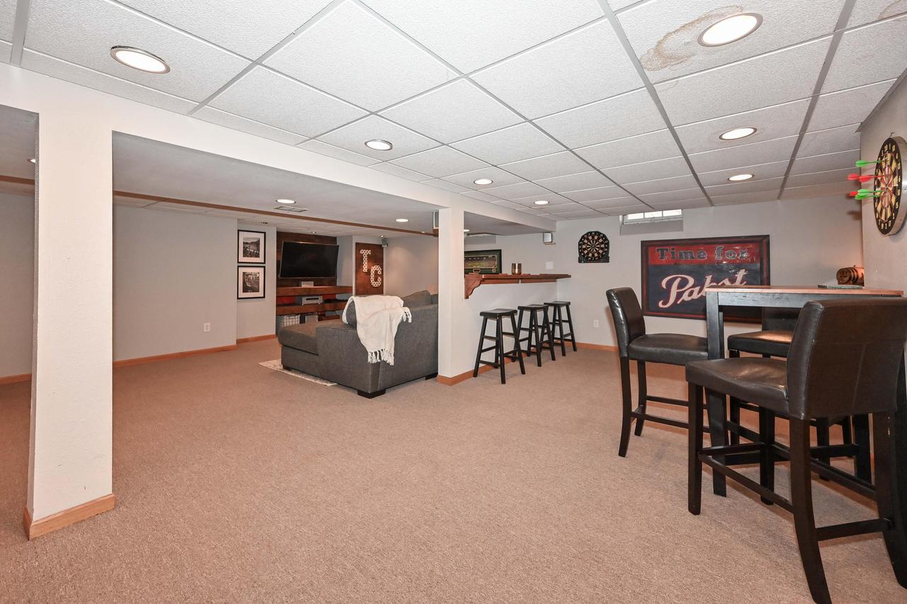 5544 South 42nd STREET