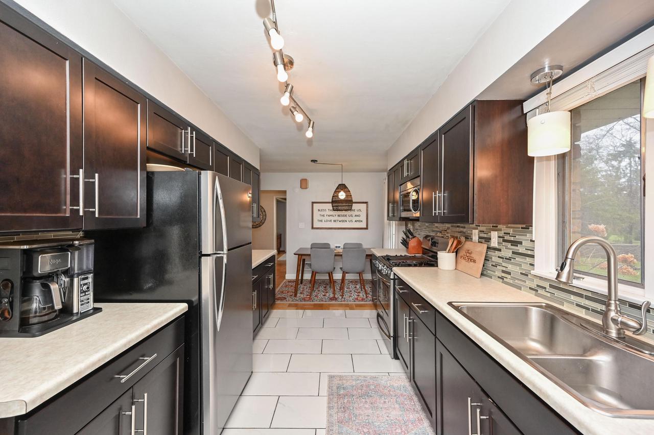 5544 South 42nd STREET