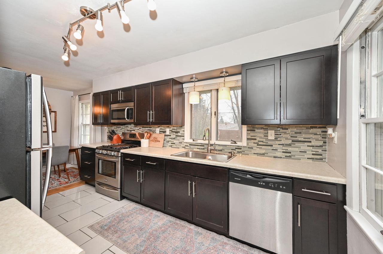 5544 South 42nd STREET