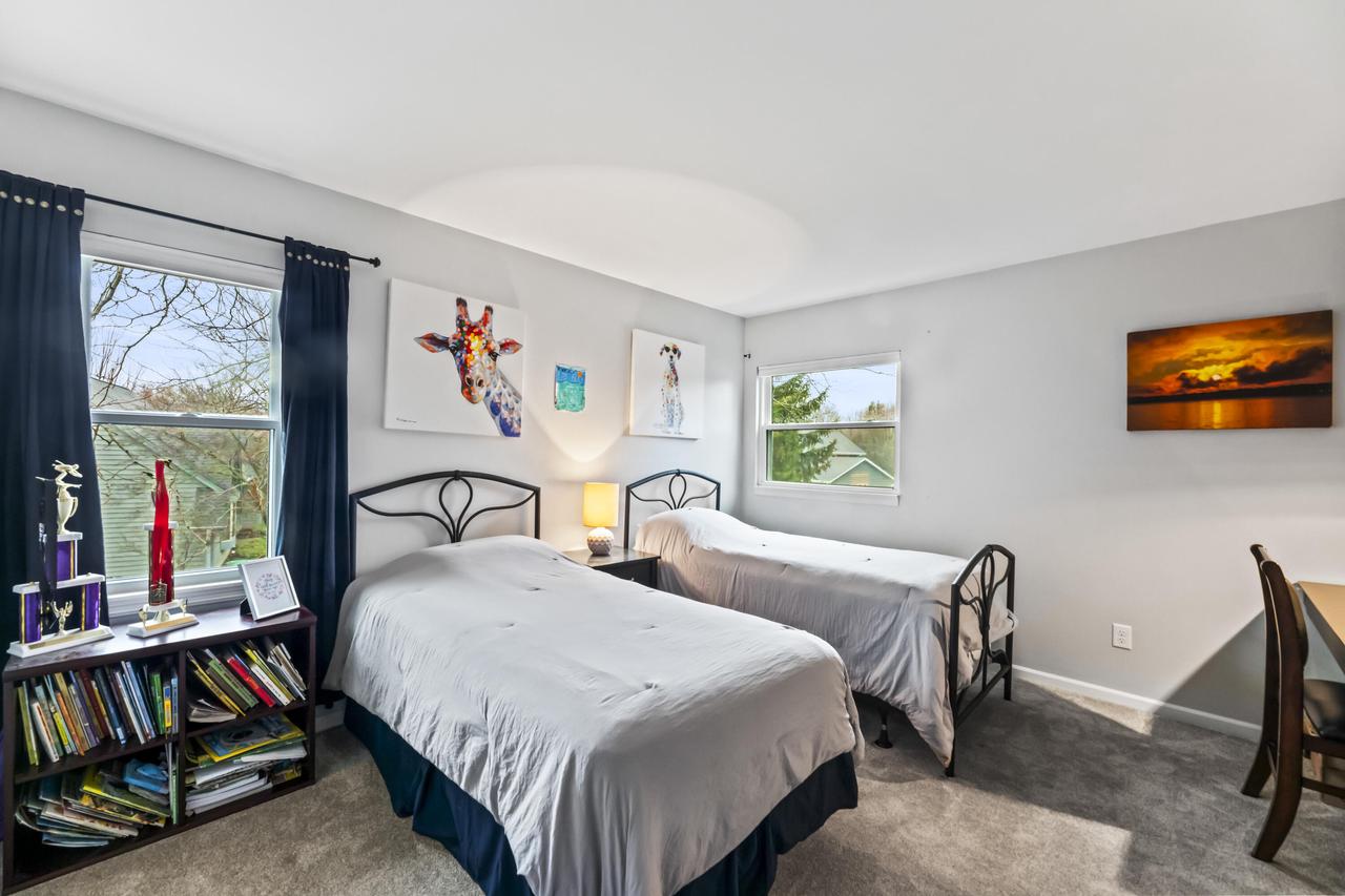 W276N2698 Chicory LANE