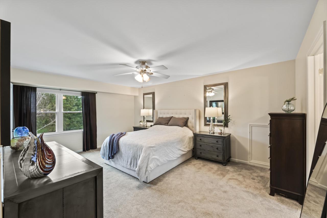 W276N2698 Chicory LANE