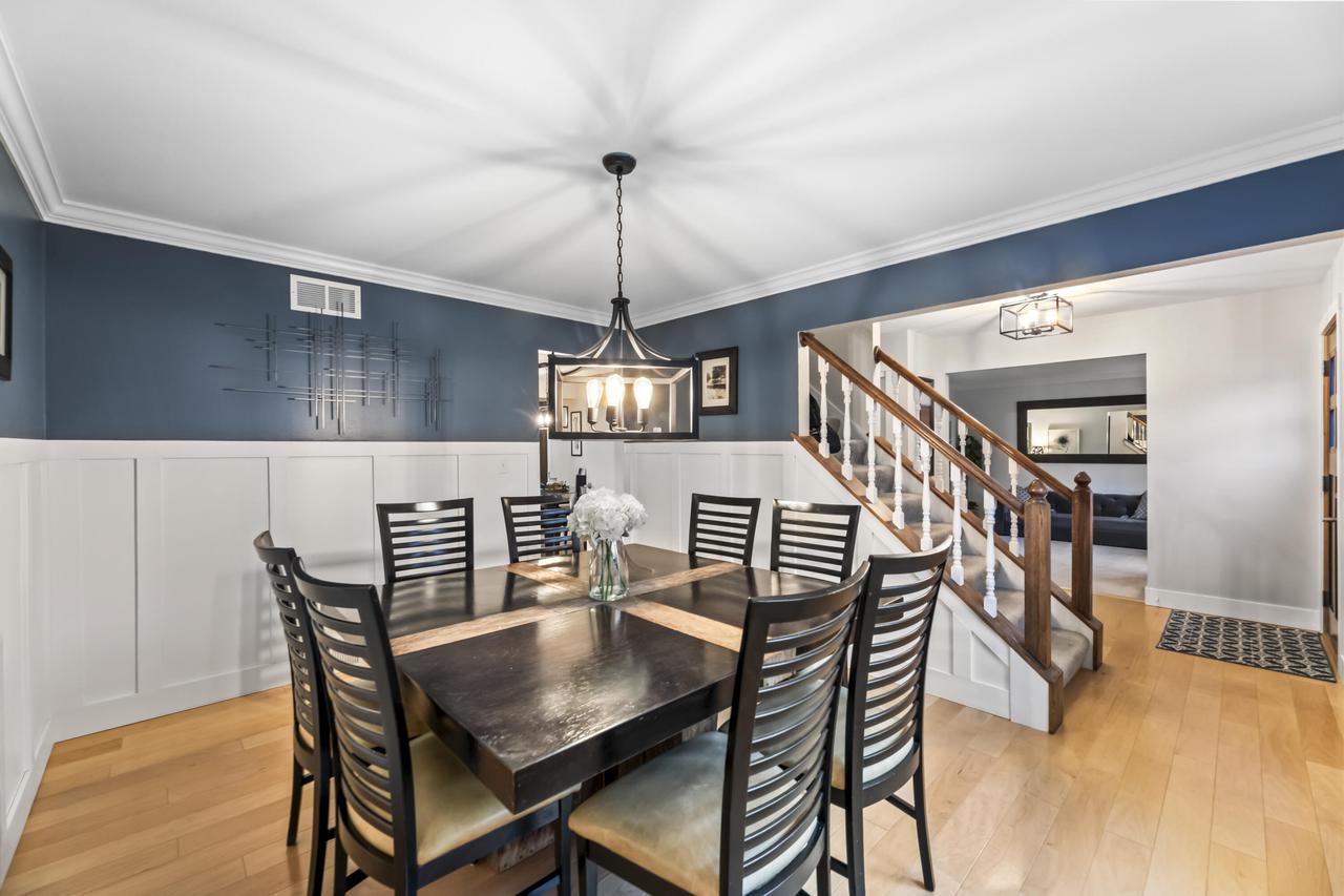 W276N2698 Chicory LANE