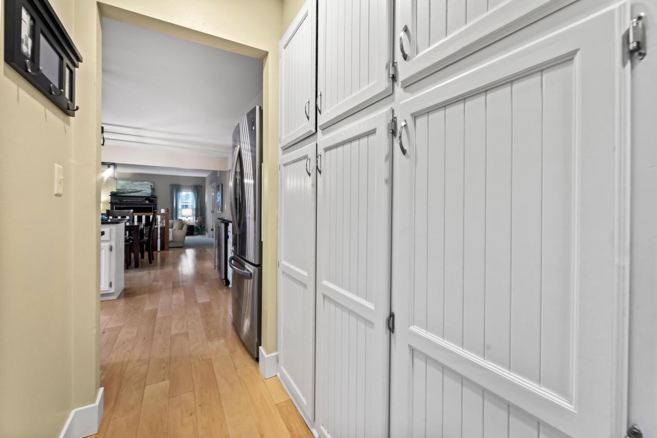 W276N2698 Chicory LANE