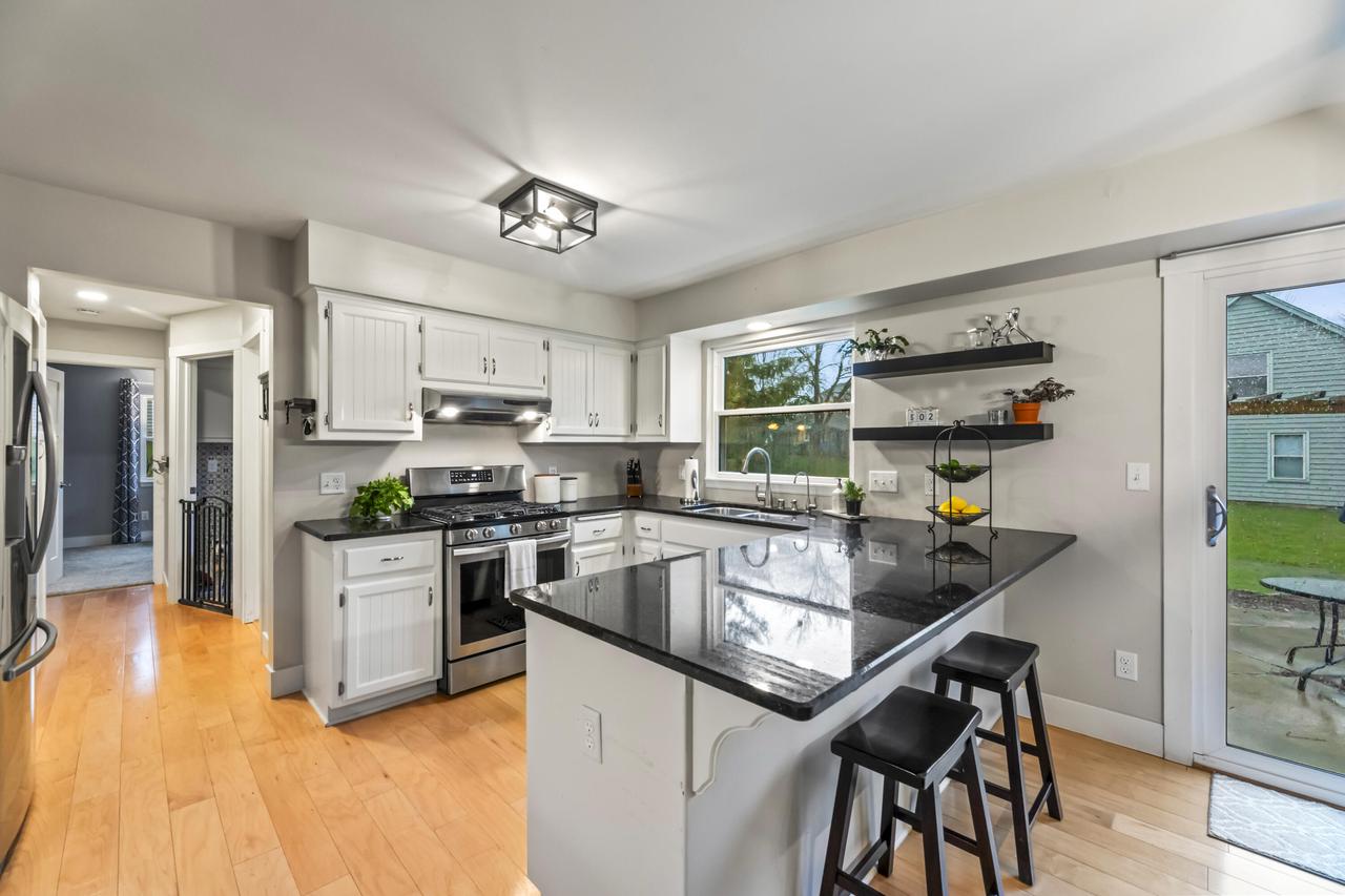 W276N2698 Chicory LANE