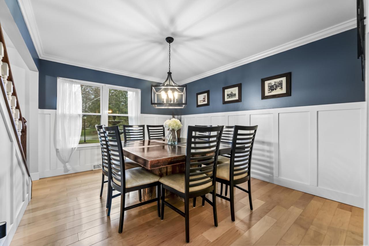 W276N2698 Chicory LANE