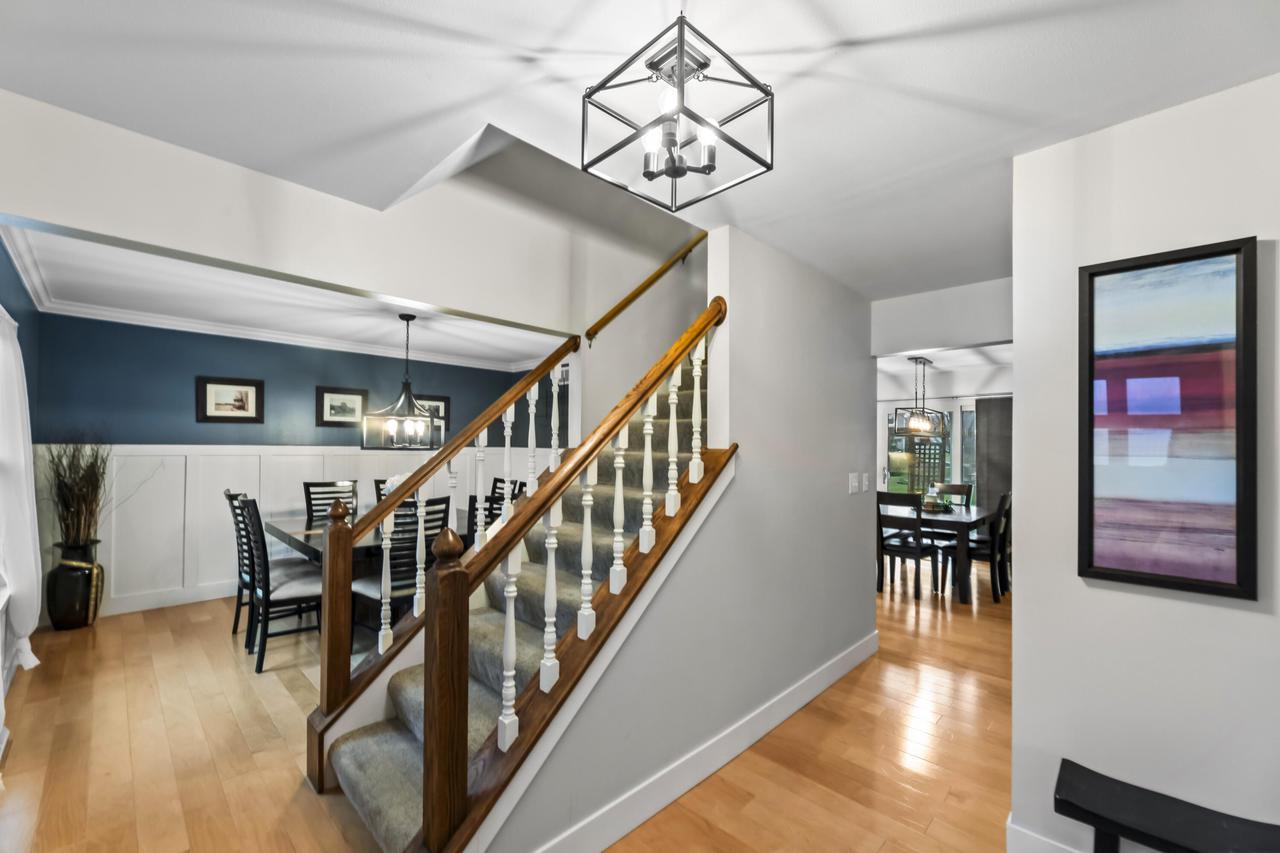 W276N2698 Chicory LANE