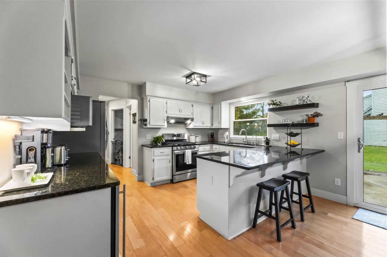 W276N2698 Chicory LANE