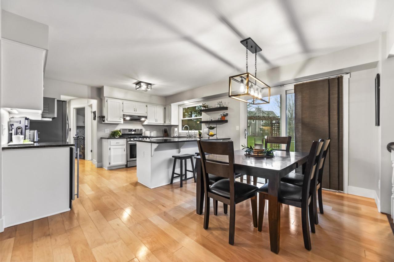 W276N2698 Chicory LANE