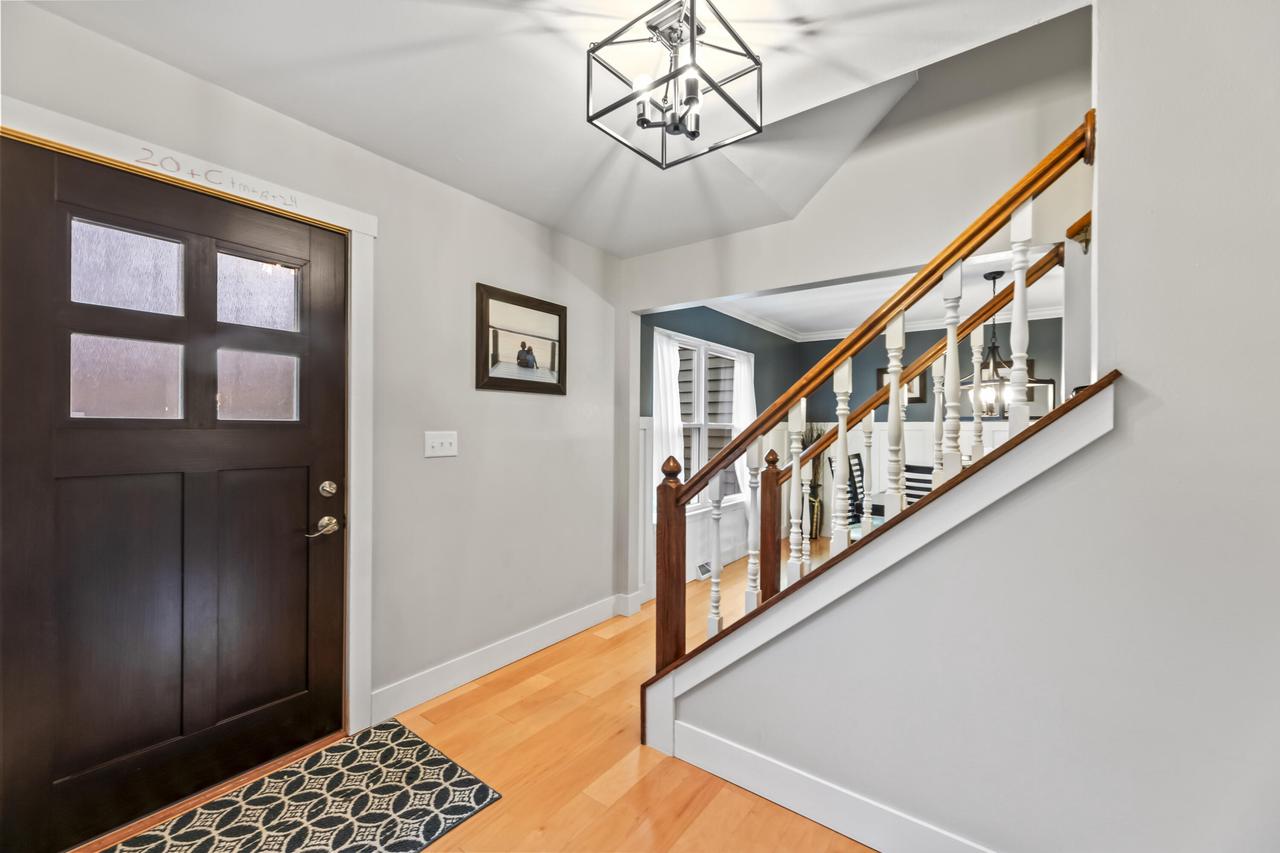 W276N2698 Chicory LANE