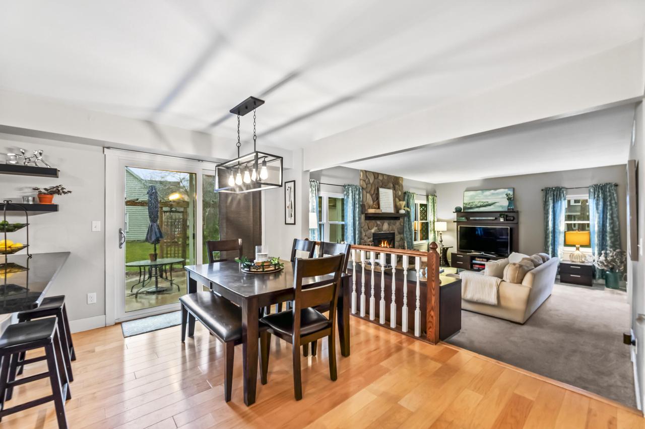 W276N2698 Chicory LANE