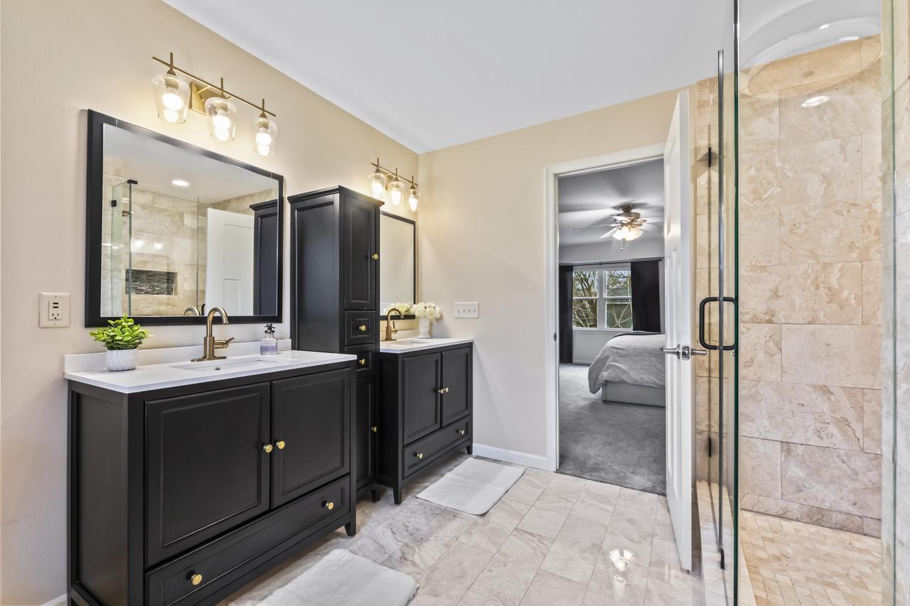 W276N2698 Chicory LANE