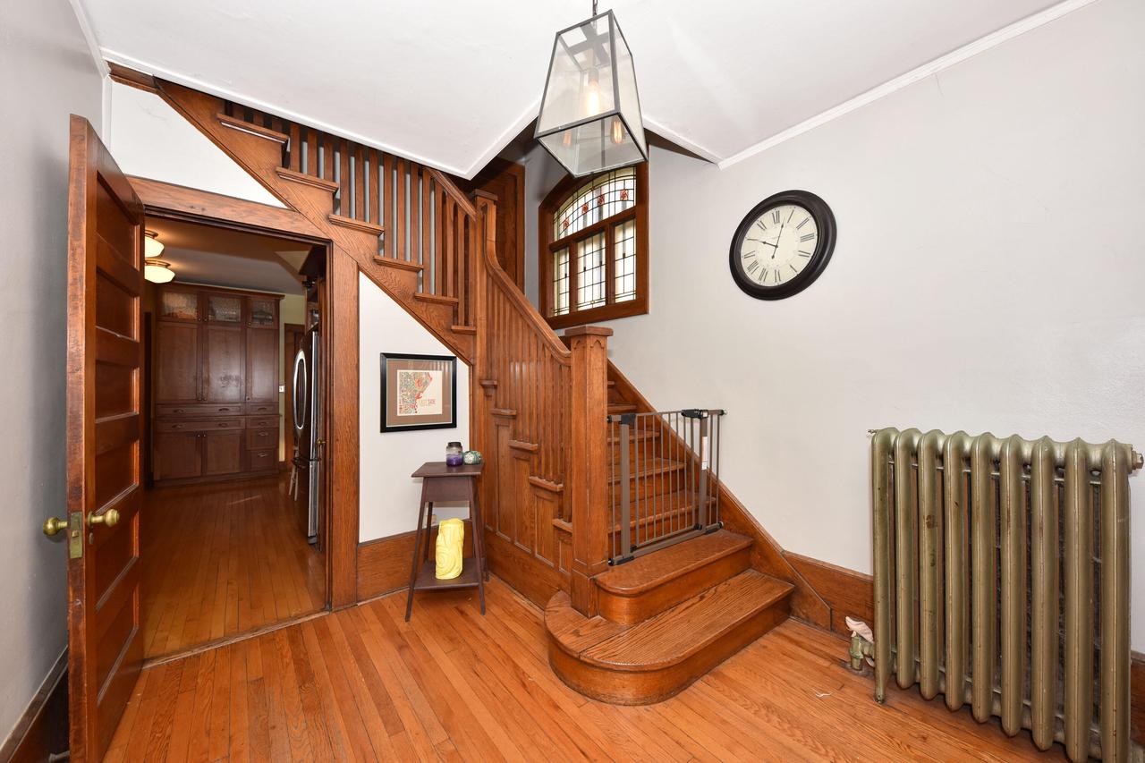 3057 North Murray AVENUE