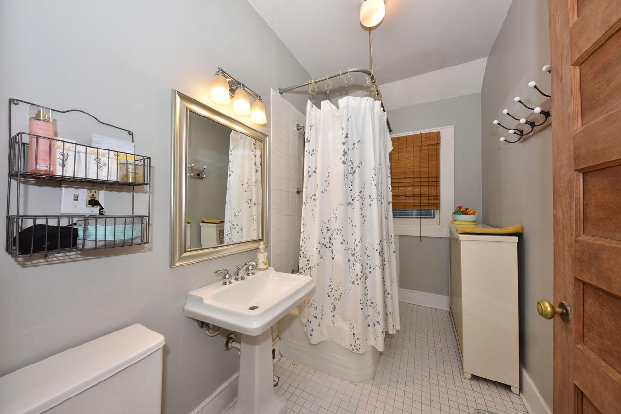 3057 North Murray AVENUE