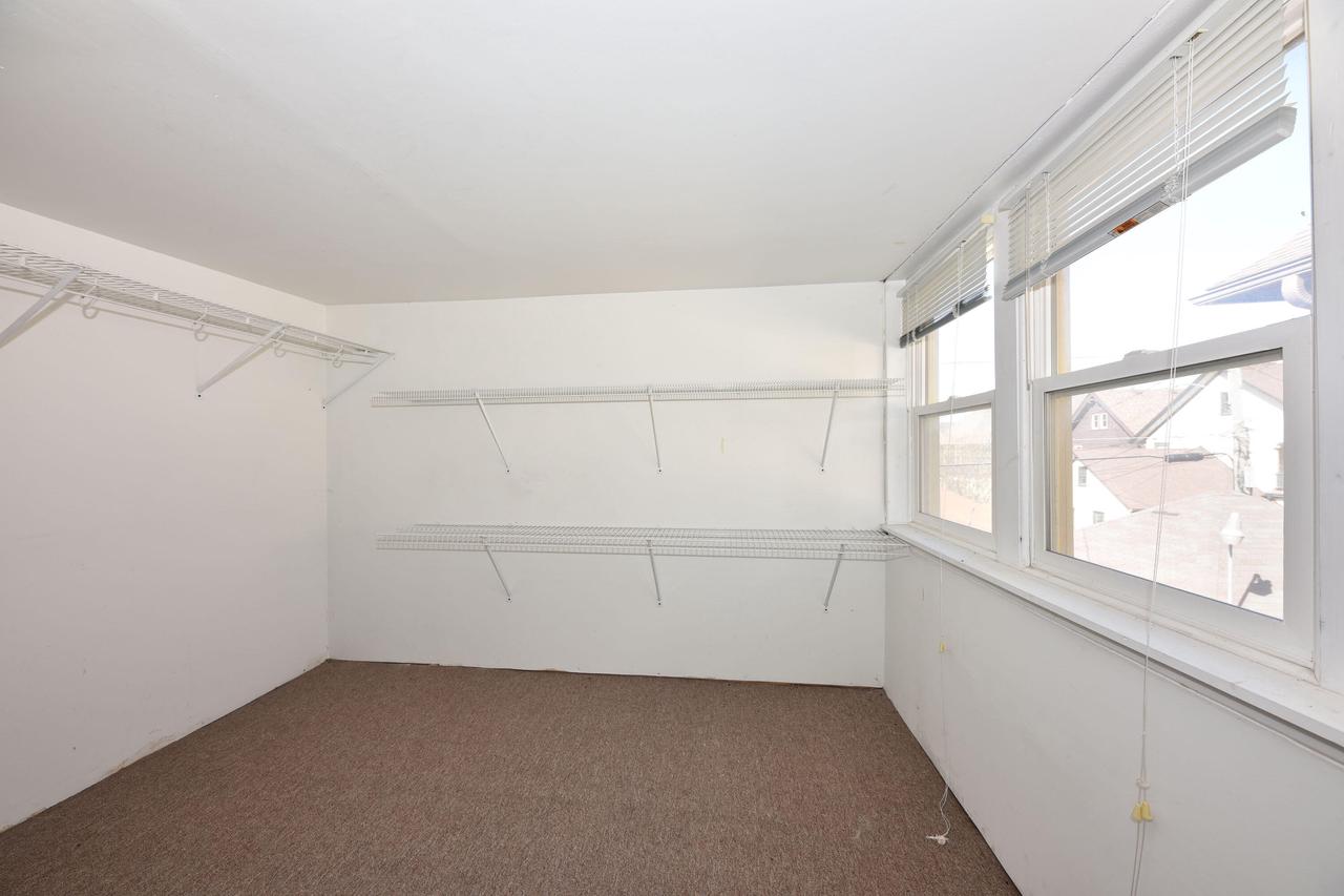 3057 North Murray AVENUE