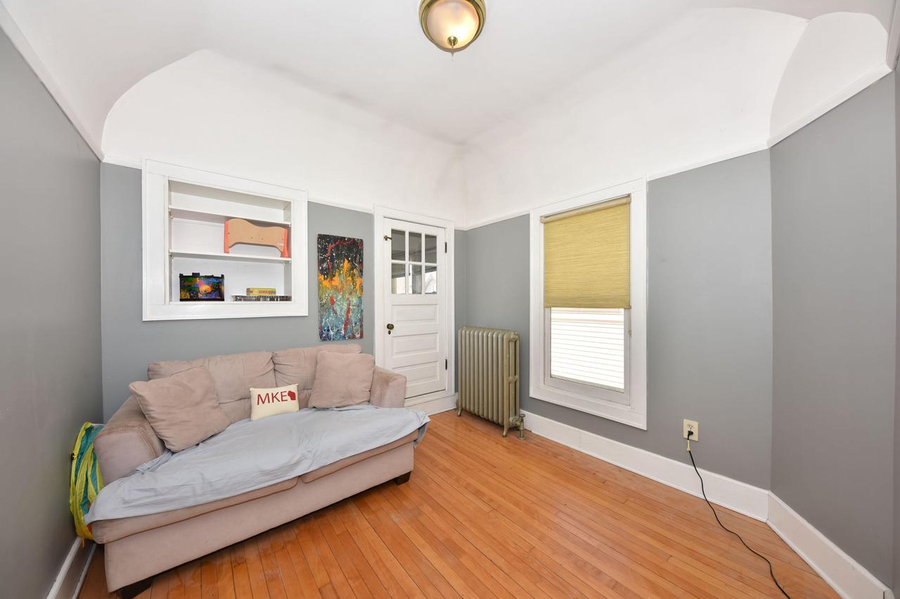 3057 North Murray AVENUE