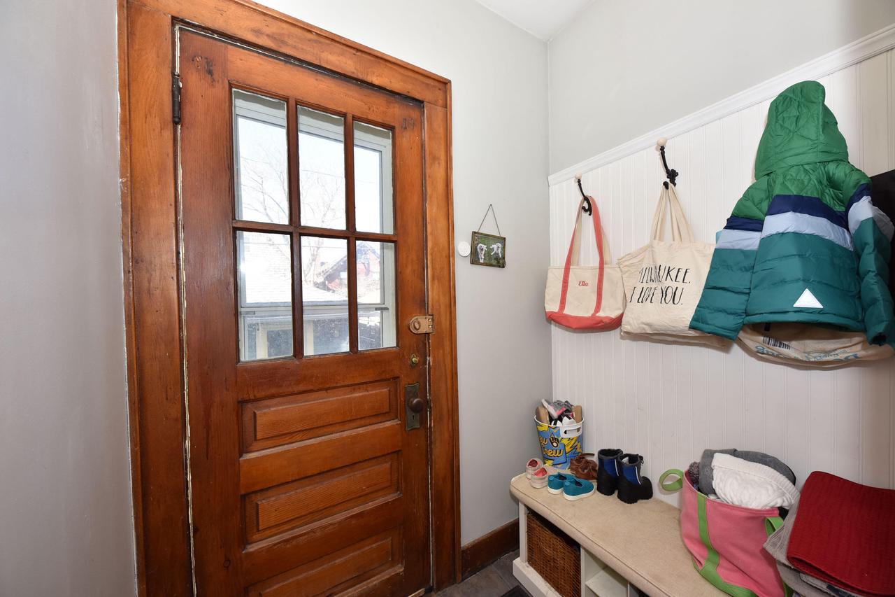 3057 North Murray AVENUE