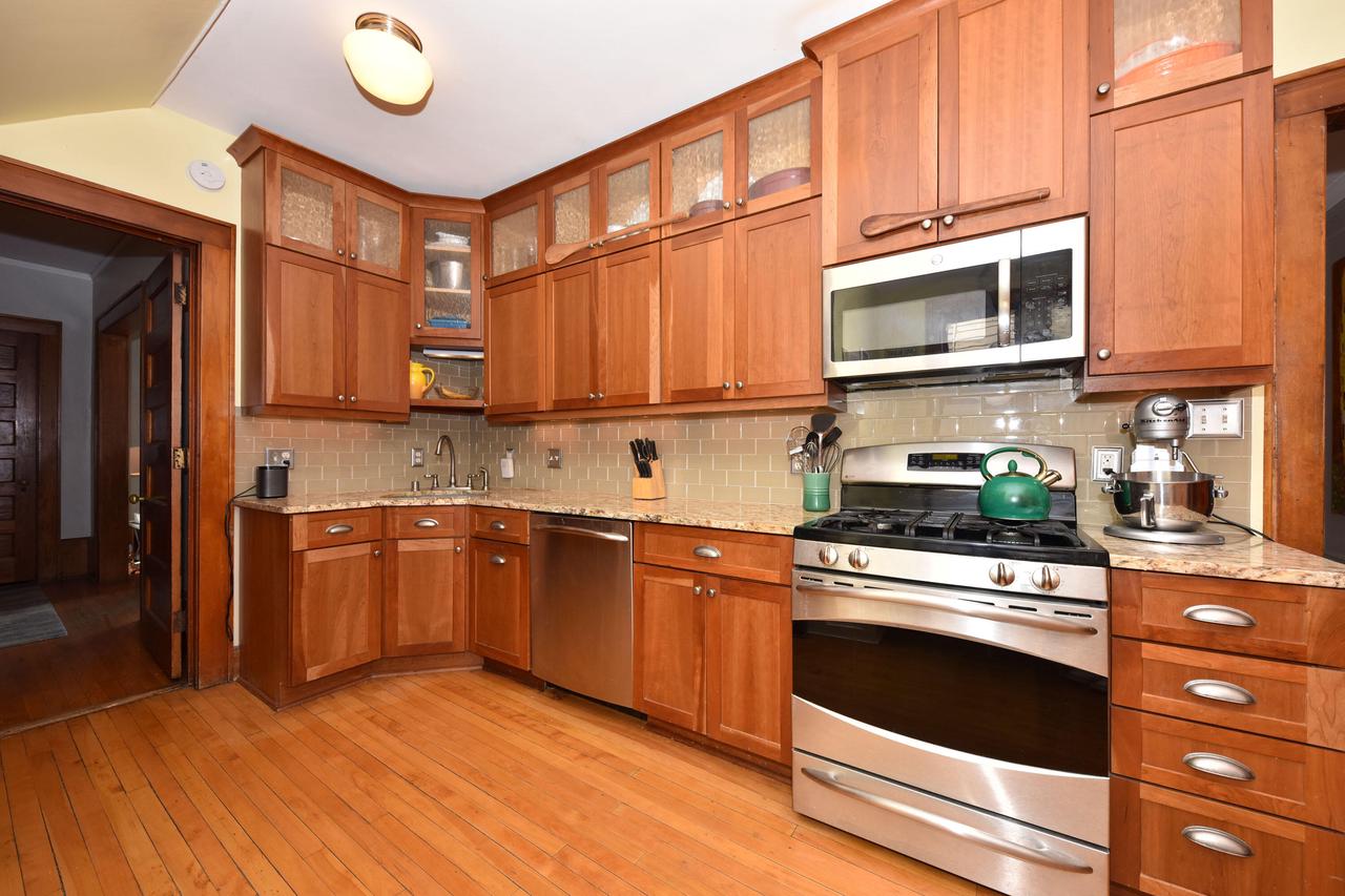 3057 North Murray AVENUE