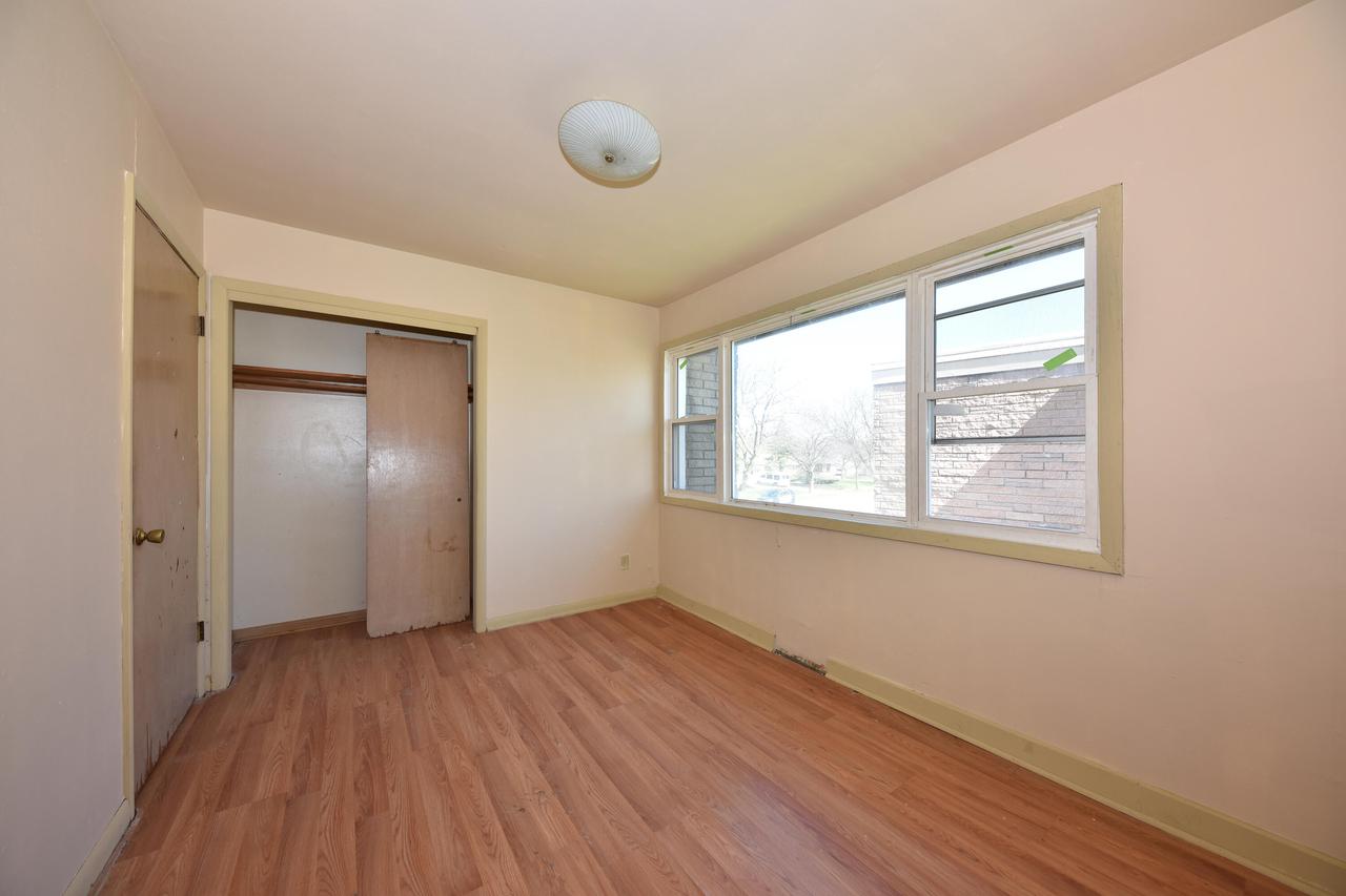 8137 West Thurston AVENUE