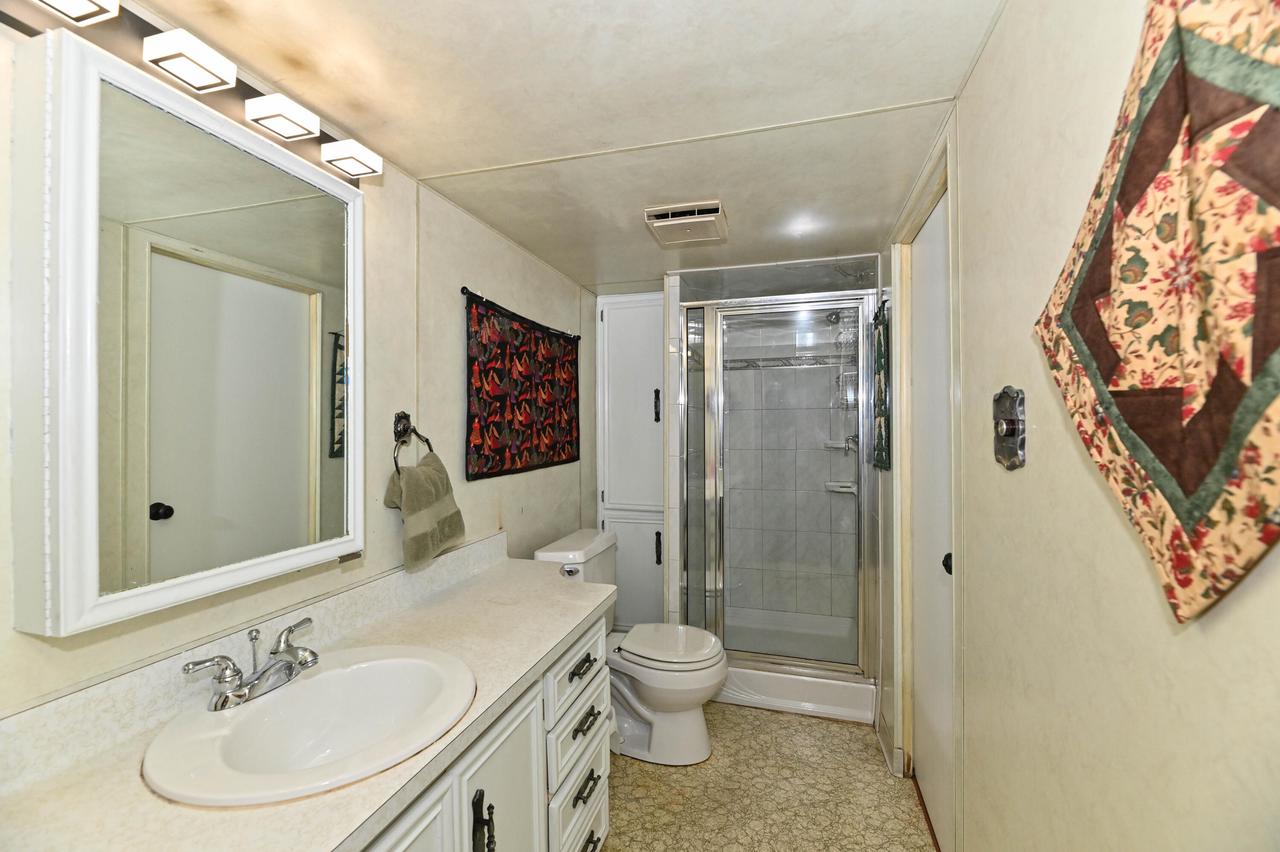 6044 Oakwood LANE WEST West