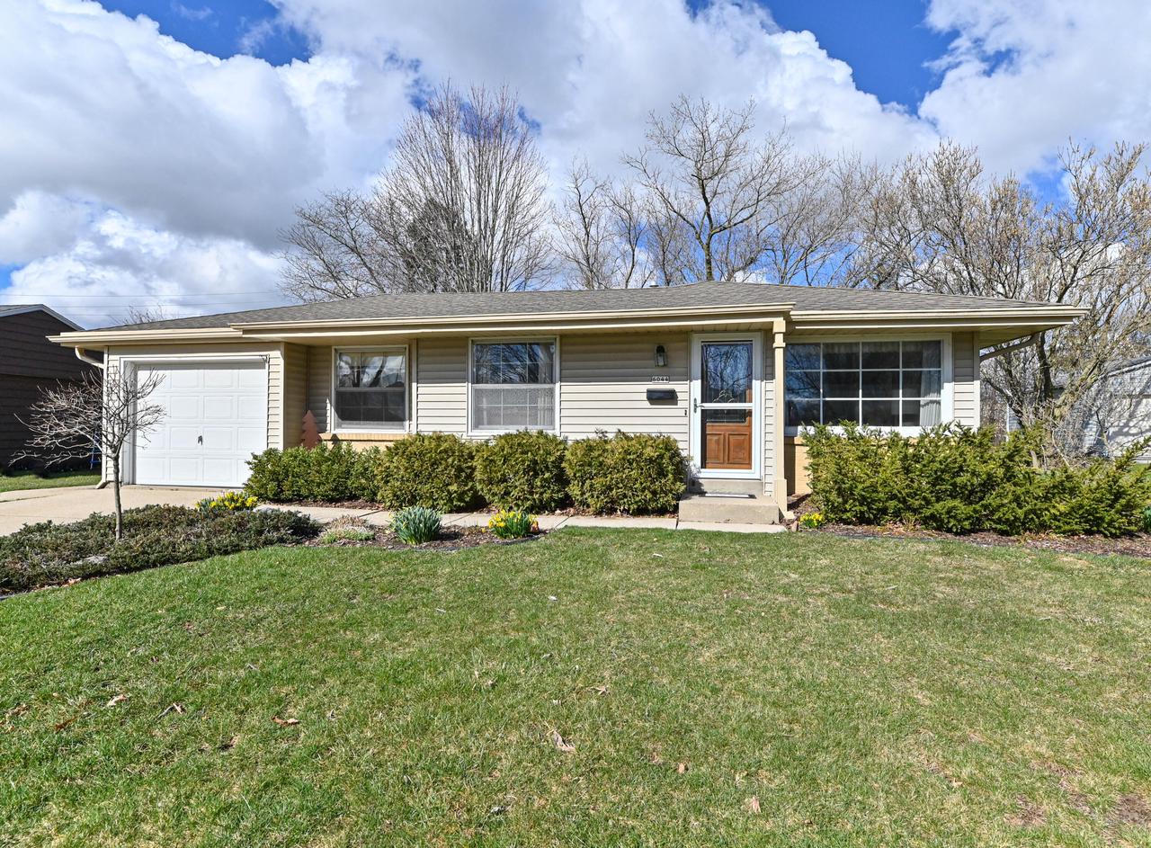 6044 Oakwood LANE WEST West