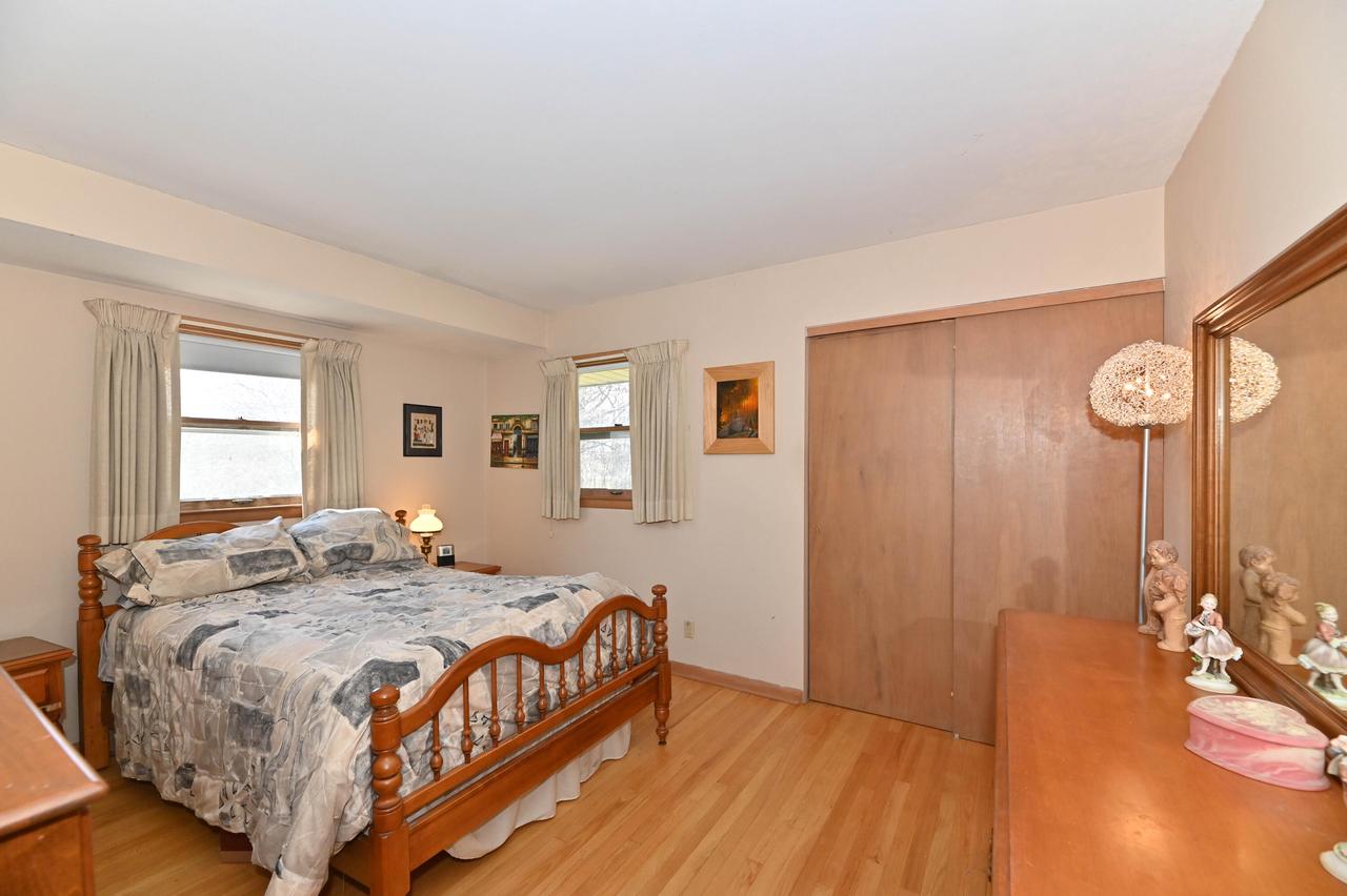 6044 Oakwood LANE WEST West