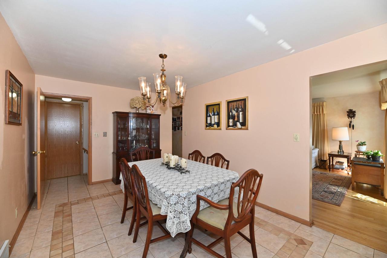 6044 Oakwood LANE WEST West